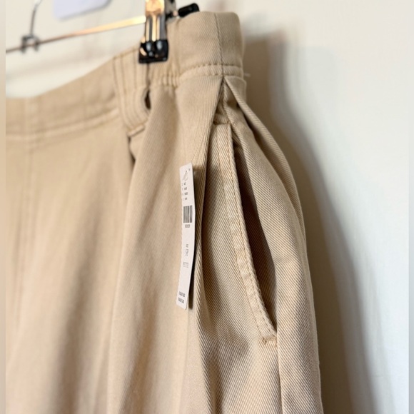 Pilcro Anthro Khaki Relaxed Wide-Leg Pull On Barrel Pants Trousers NWT- Size SP - Picture 4 of 8